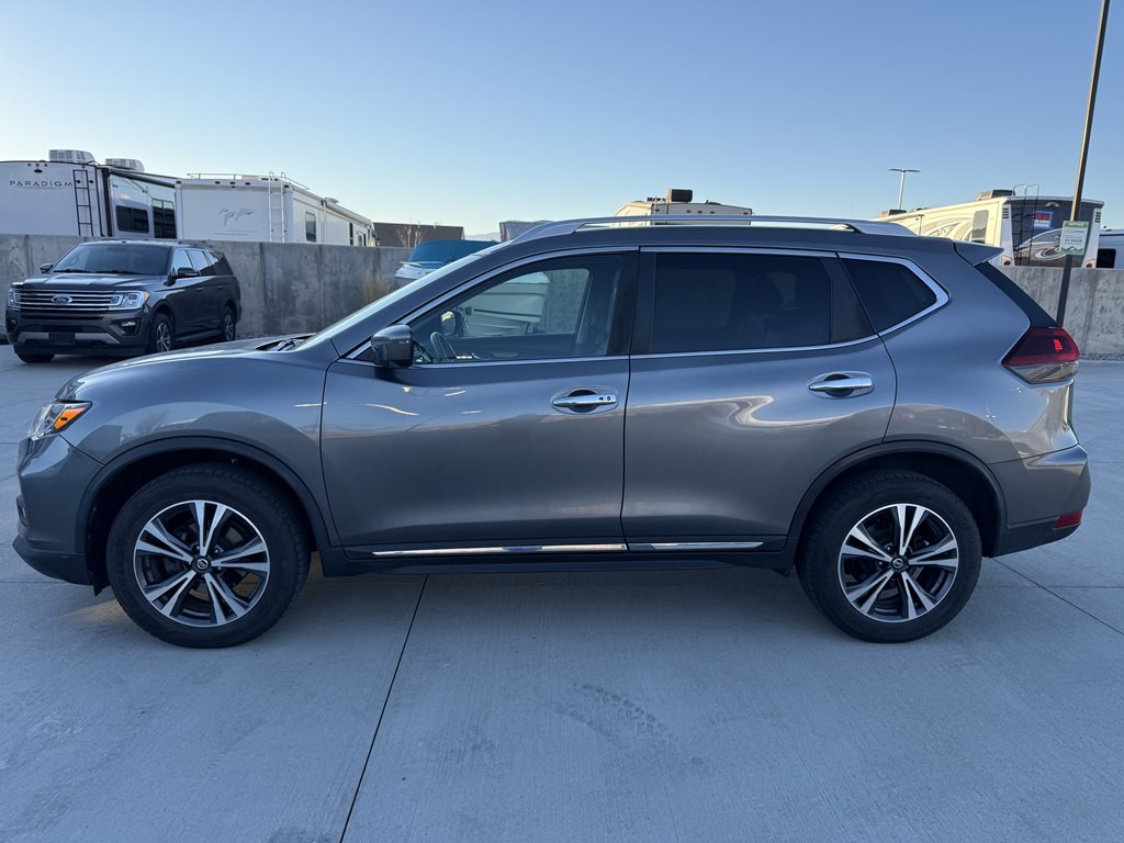 2018 Nissan Rogue Image 6