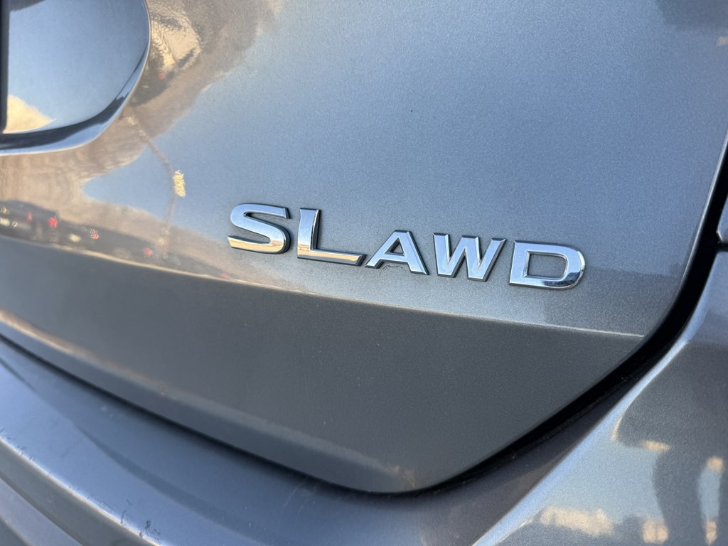 2018 Nissan Rogue Image 9