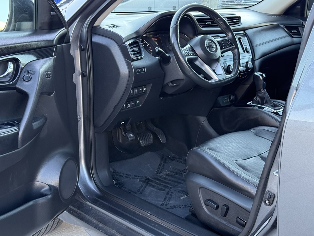 2018 Nissan Rogue Image 14