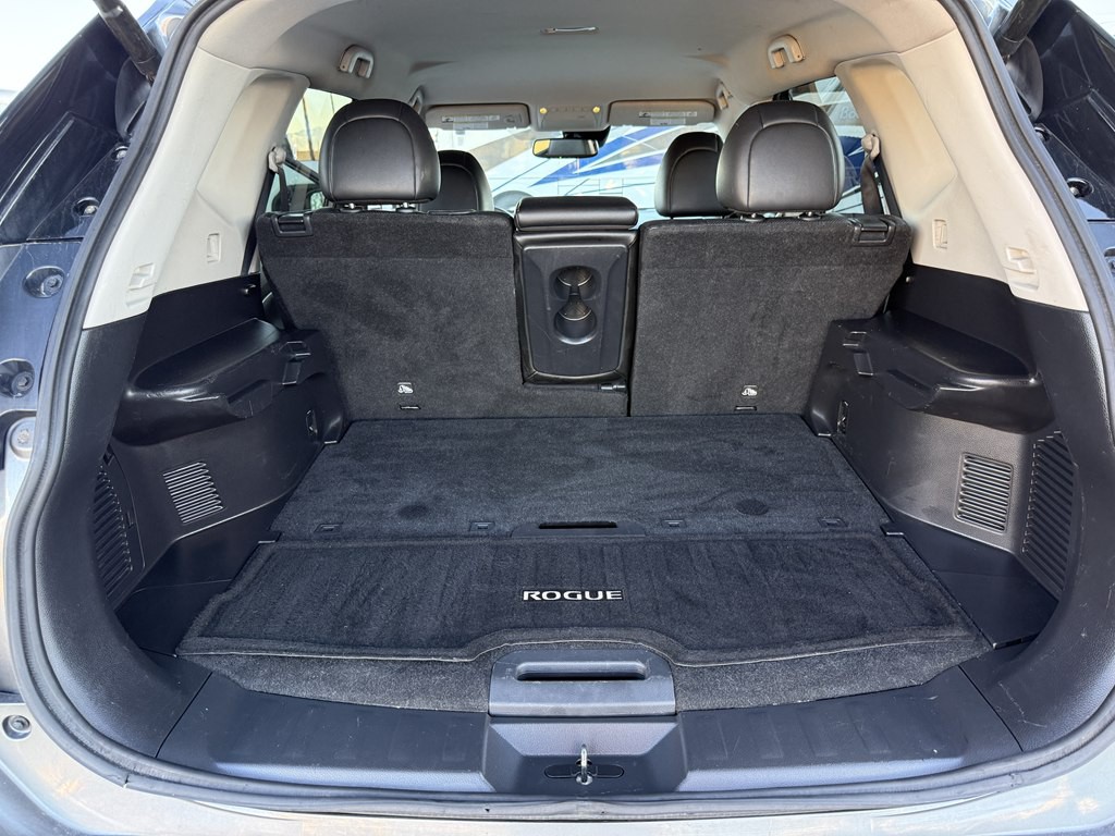 2018 Nissan Rogue Image 25