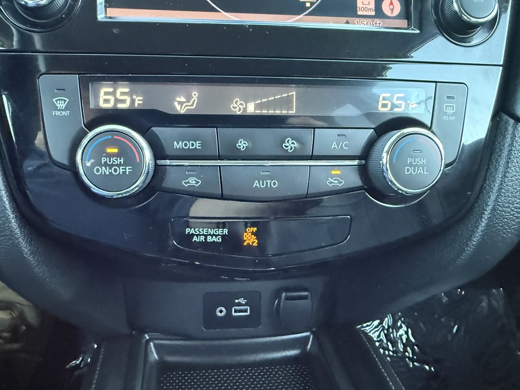 2018 Nissan Rogue Image 38