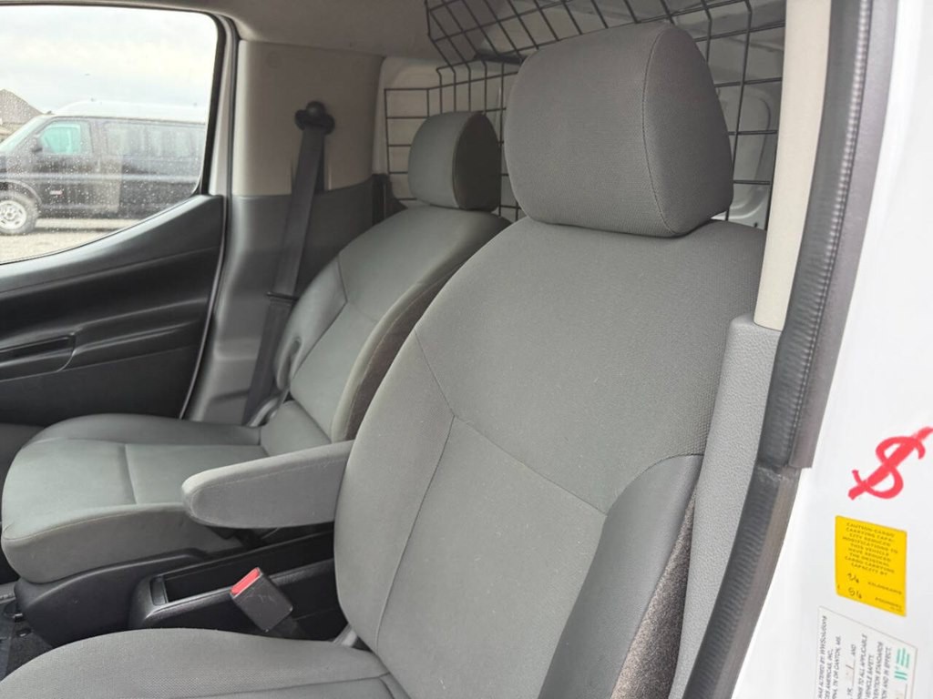 2021 Nissan NV200 Image 15