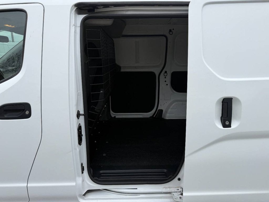 2021 Nissan NV200 Image 23
