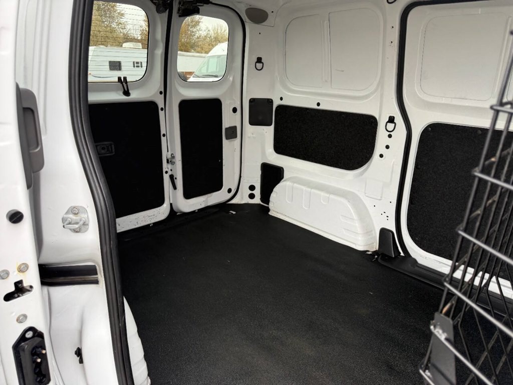2021 Nissan NV200 Image 26