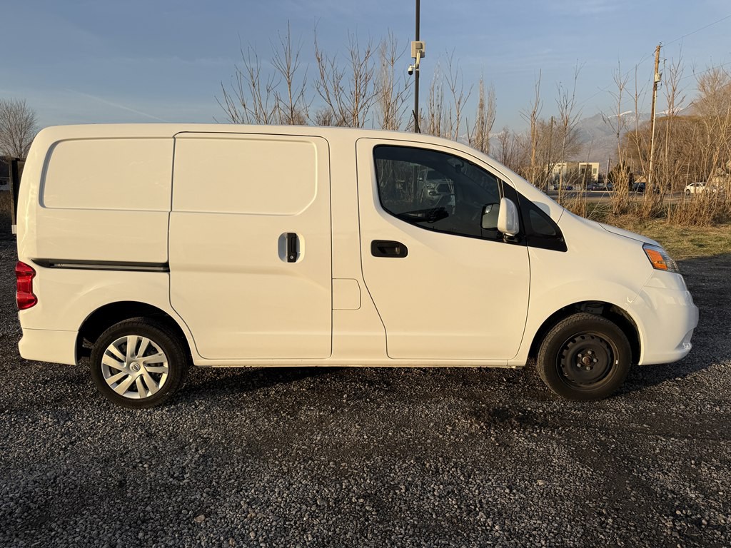 2018 Nissan NV200 Image 2