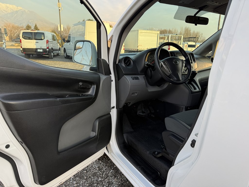 2018 Nissan NV200 Image 13