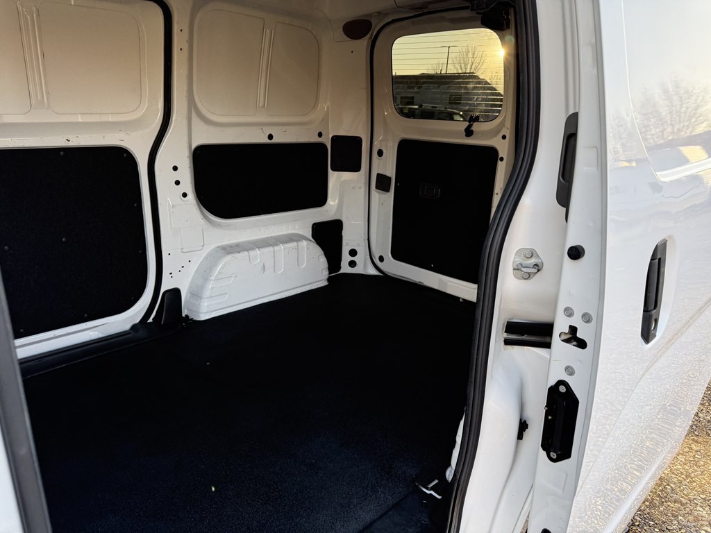 2018 Nissan NV200 Image 24