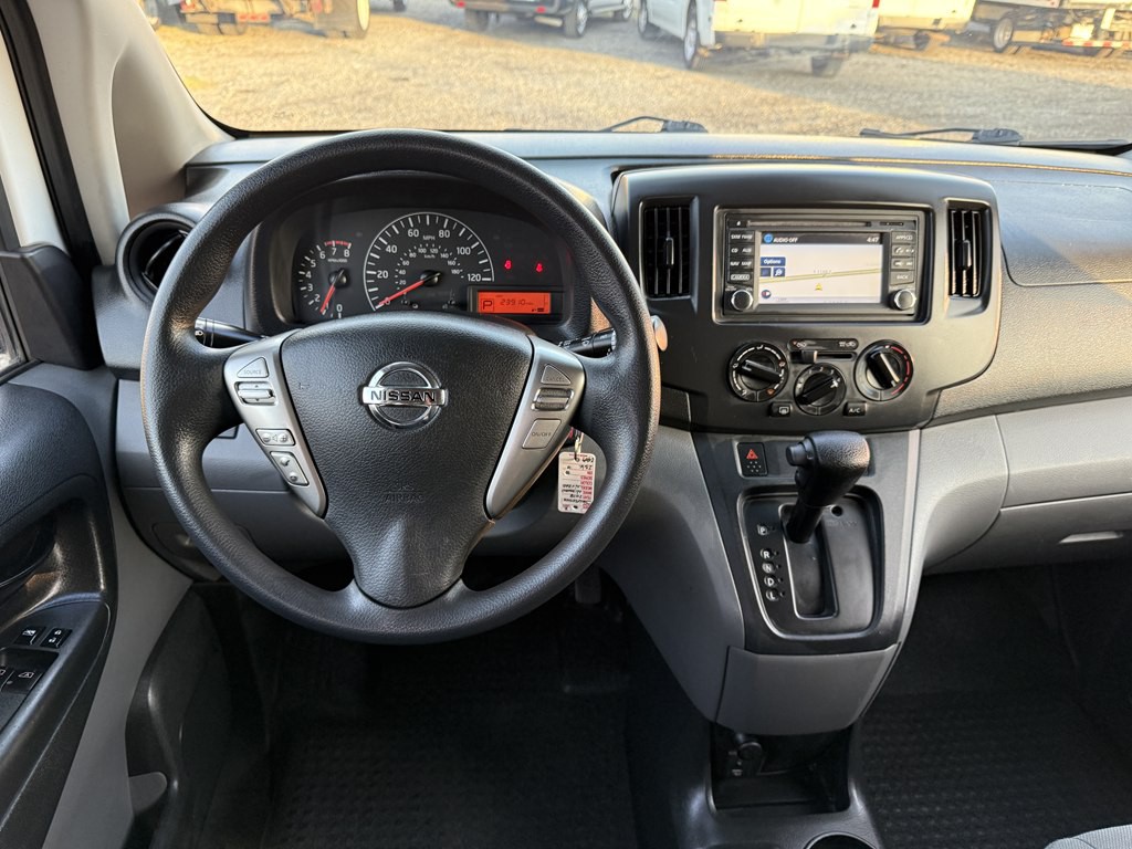 2018 Nissan NV200 Image 28