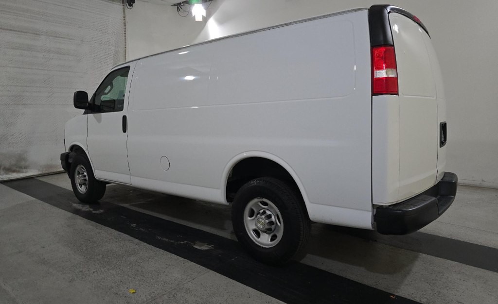 2022 Chevrolet Express Image 6