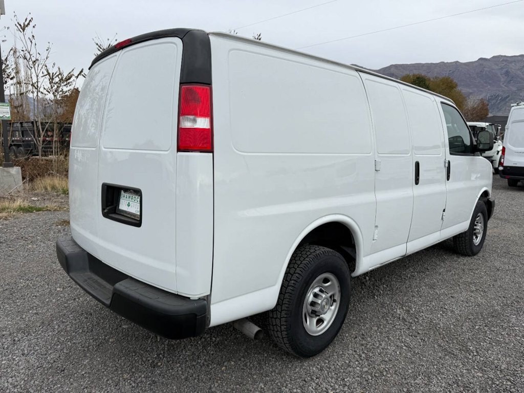2022 Chevrolet Express Image 3