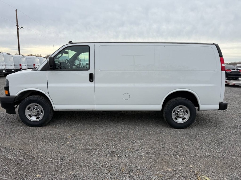 2022 Chevrolet Express Image 6