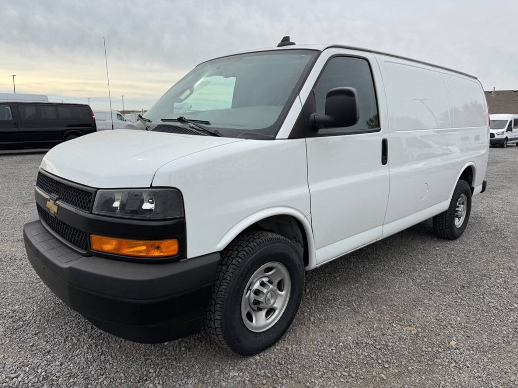 2022 Chevrolet Express Image 7