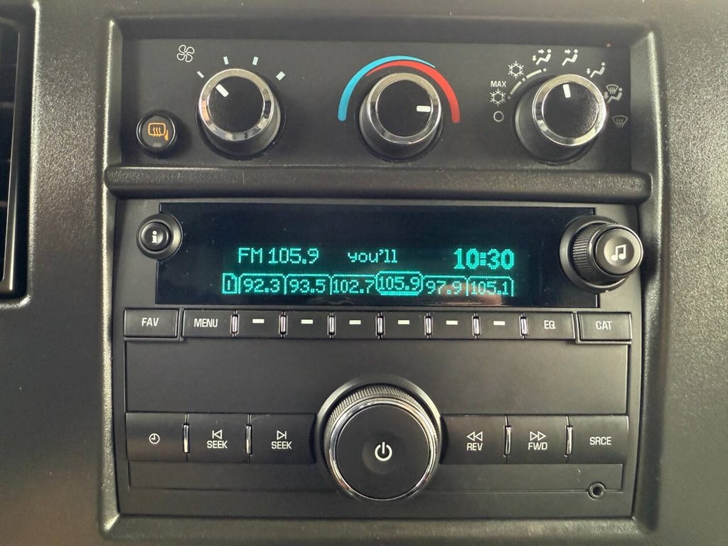 2022 Chevrolet Express Image 29