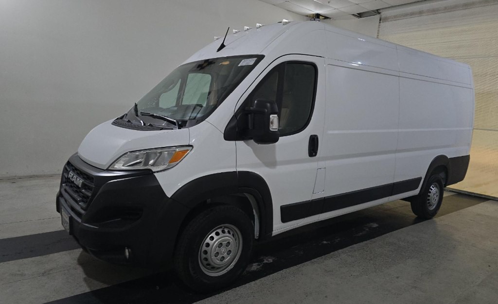 2025 RAM Promaster Image 3