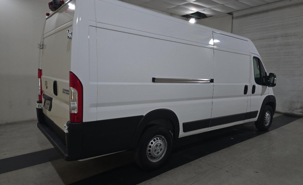 2025 RAM Promaster Image 4