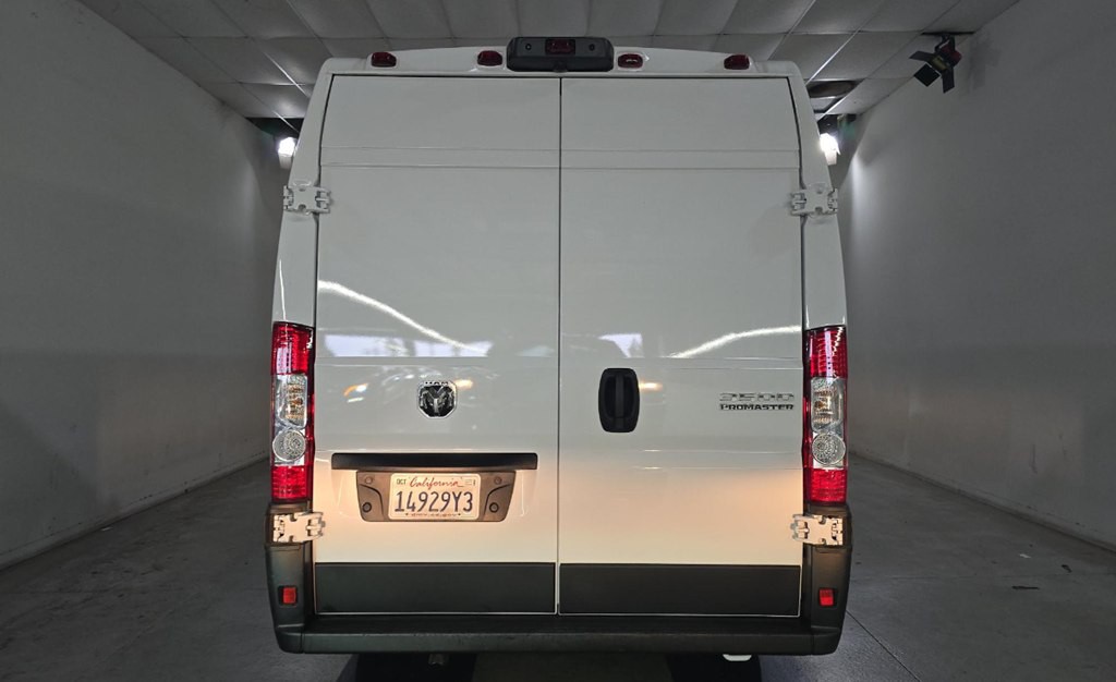 2025 RAM Promaster Image 5