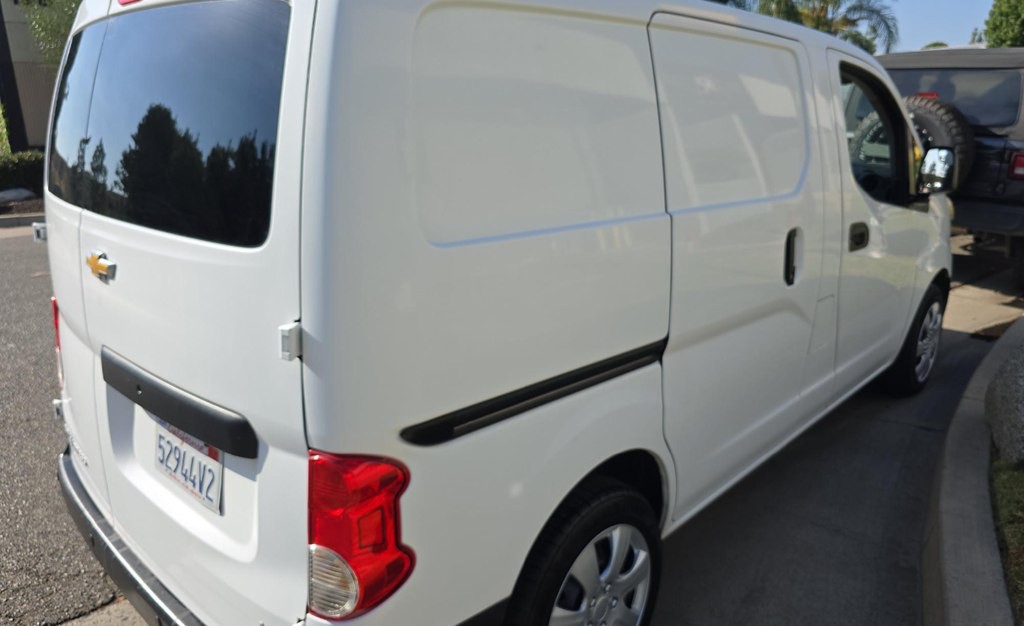 2015 Chevrolet Express Image 3
