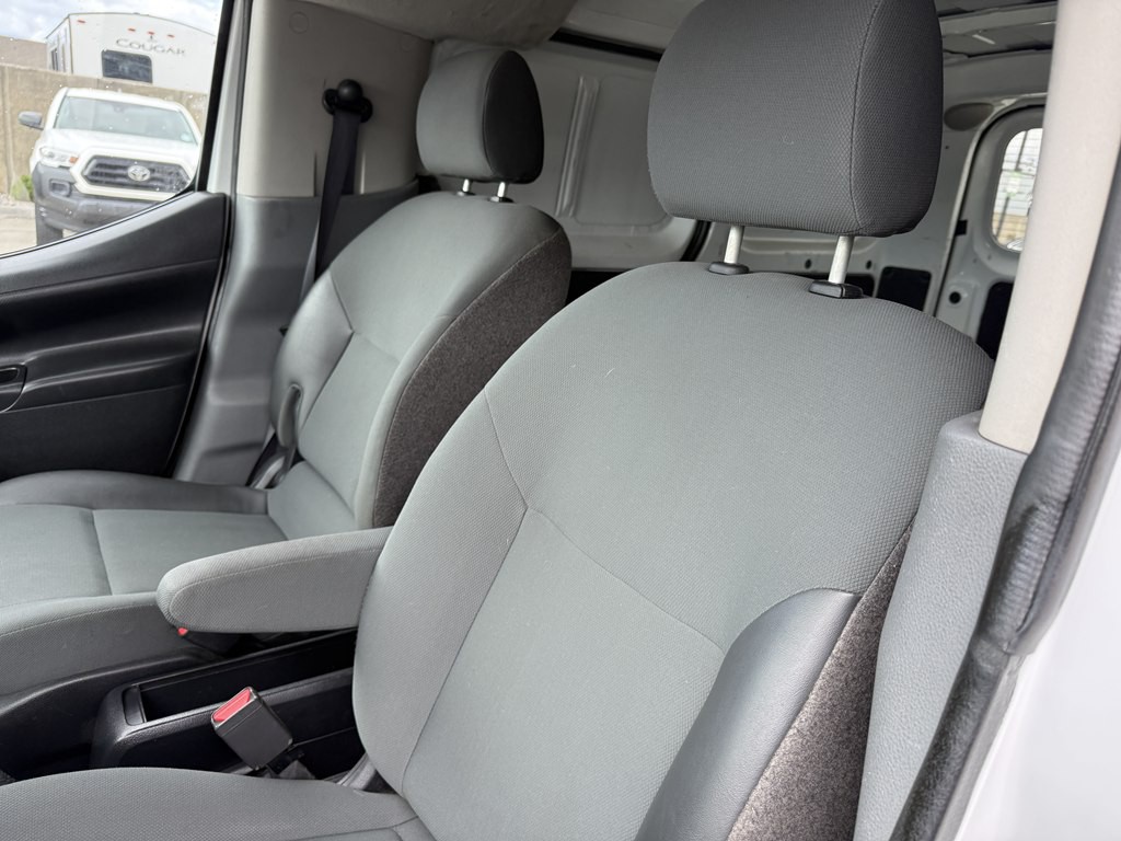 2015 Chevrolet Express Image 13