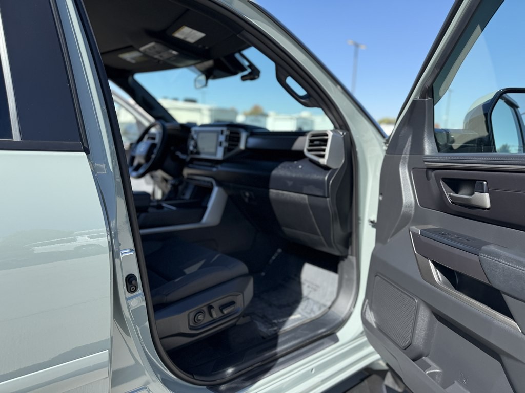 2025 Toyota Tundra Image 28