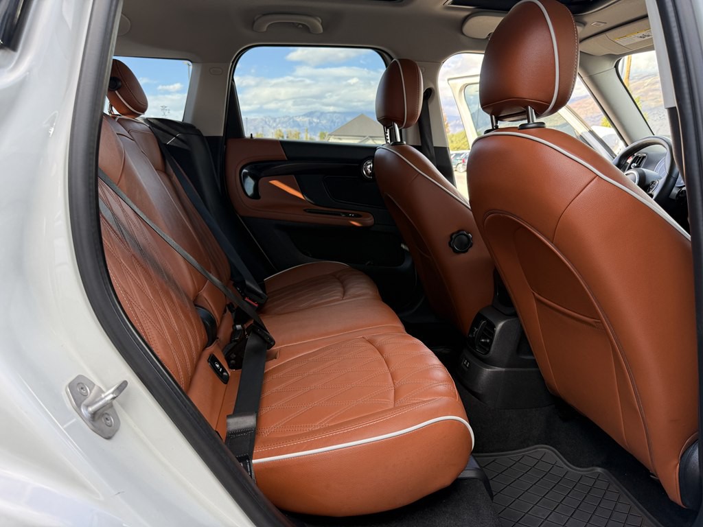 2022 MINI Cooper Image 17