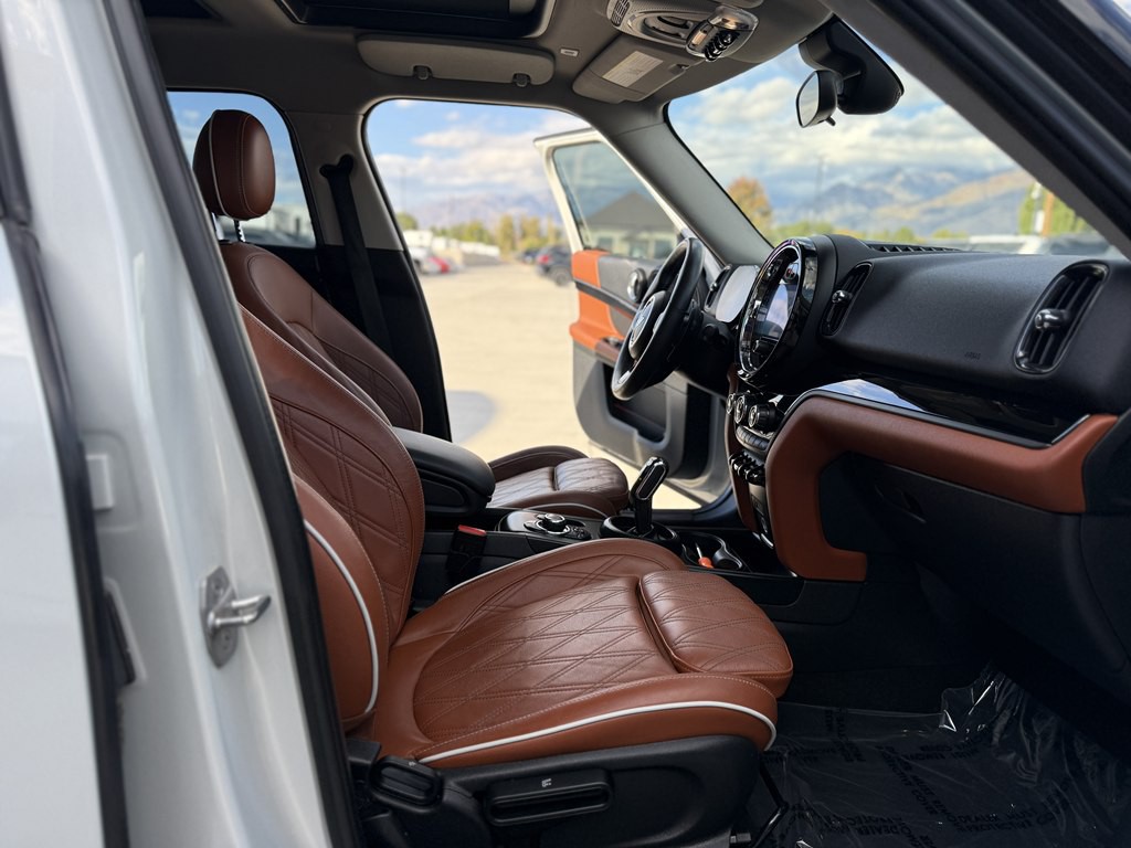 2022 MINI Cooper Image 21