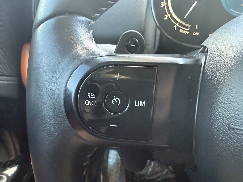 2022 MINI Cooper Image 30