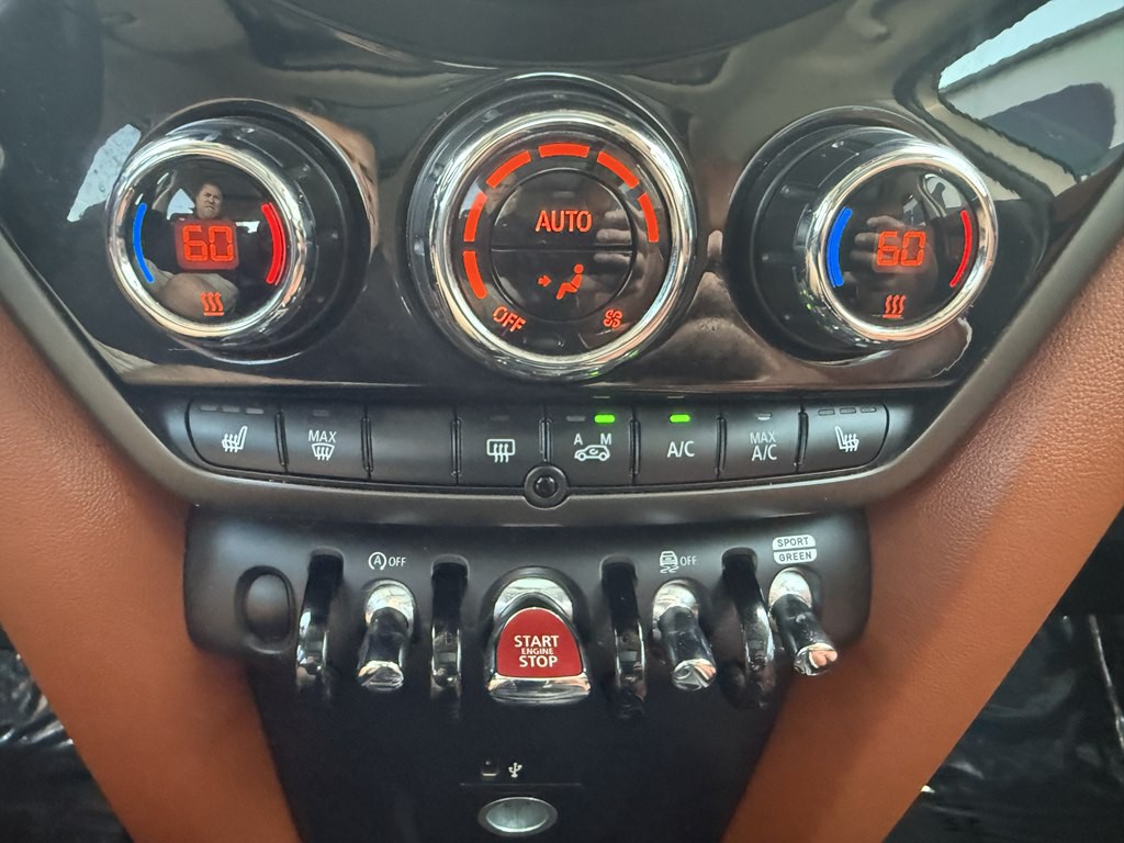 2022 MINI Cooper Image 35