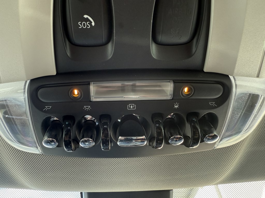 2022 MINI Cooper Image 42