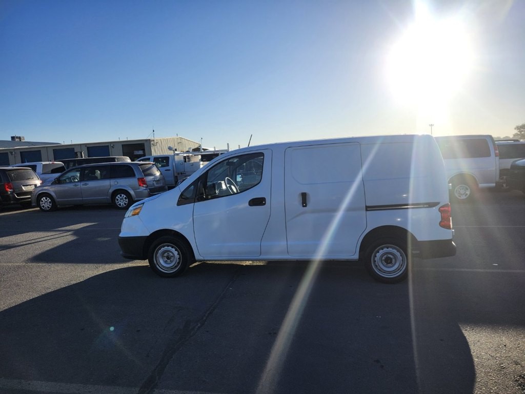 2015 Chevrolet Express Image 4