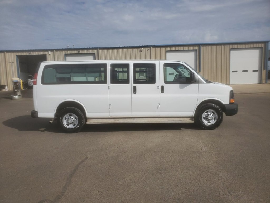 2014 Chevrolet Express Image 2