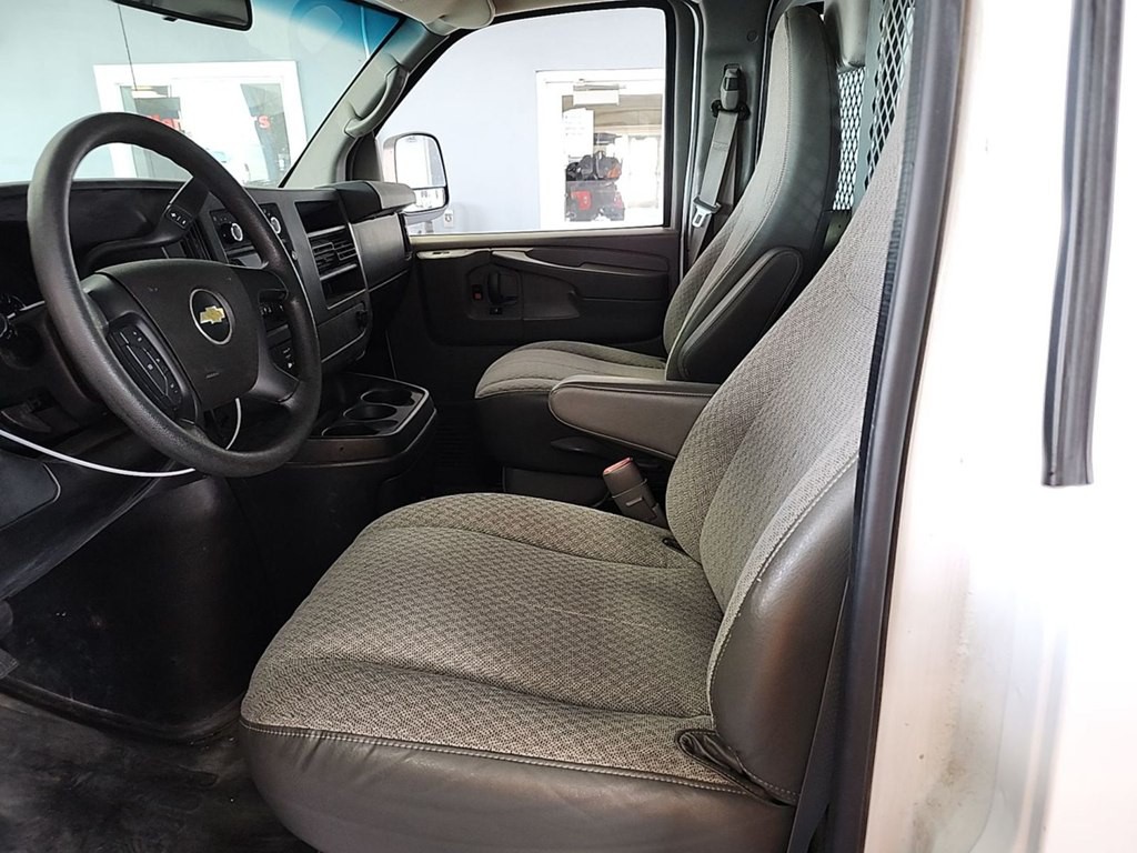 2014 Chevrolet Express Image 7