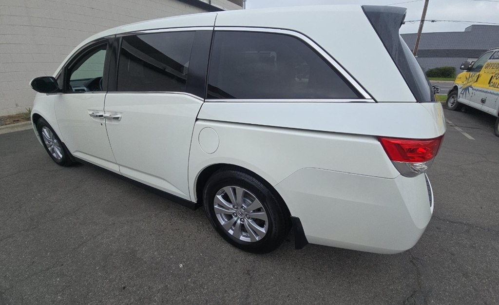 2016 Honda Odyssey Image 4