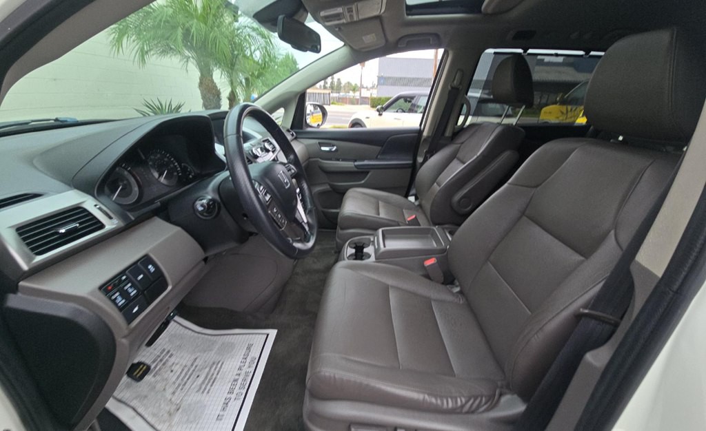 2016 Honda Odyssey Image 9