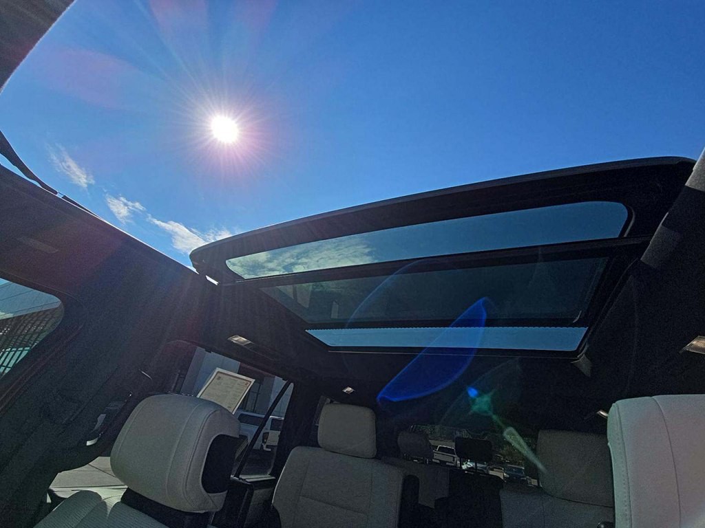 2023 Toyota Sequoia Image 17