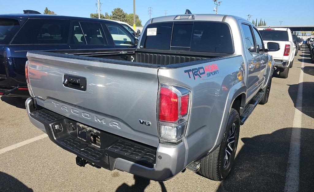 2020 Toyota Tacoma Image 2