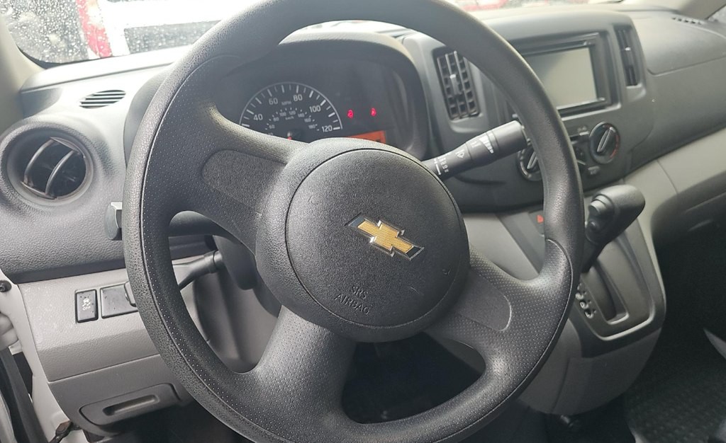 2015 Chevrolet Express Image 11