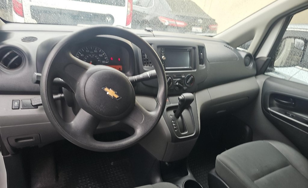 2015 Chevrolet Express Image 12