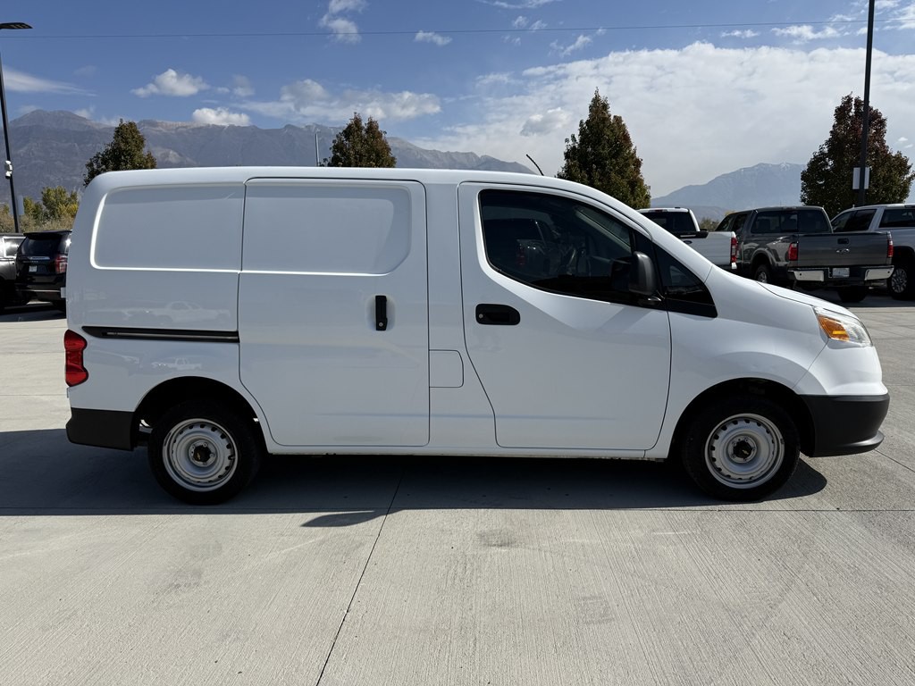 2015 Chevrolet Express Image 2