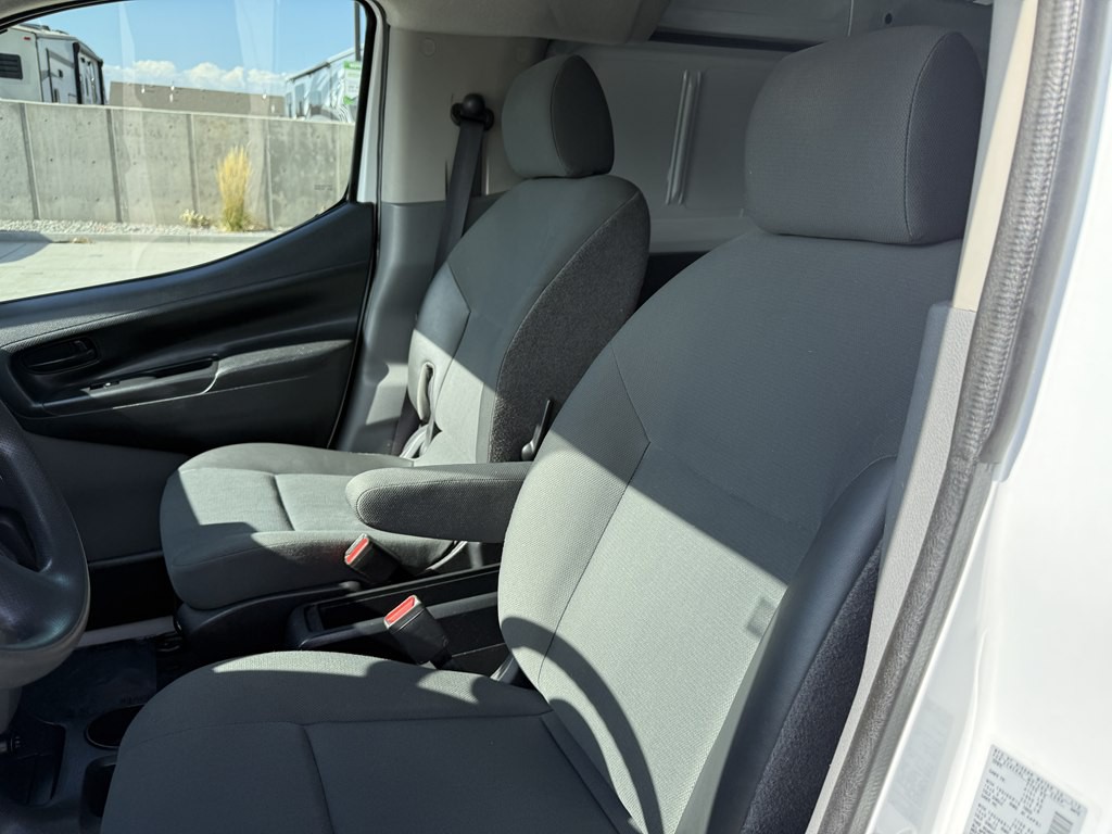 2015 Chevrolet Express Image 15