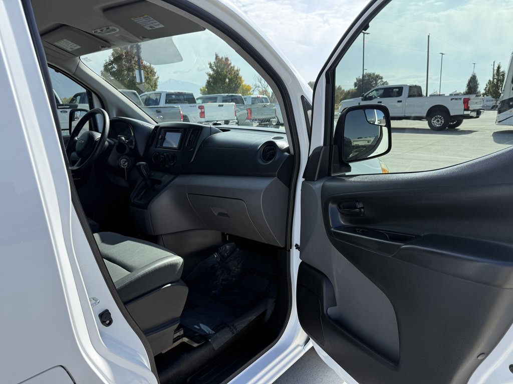 2015 Chevrolet Express Image 16