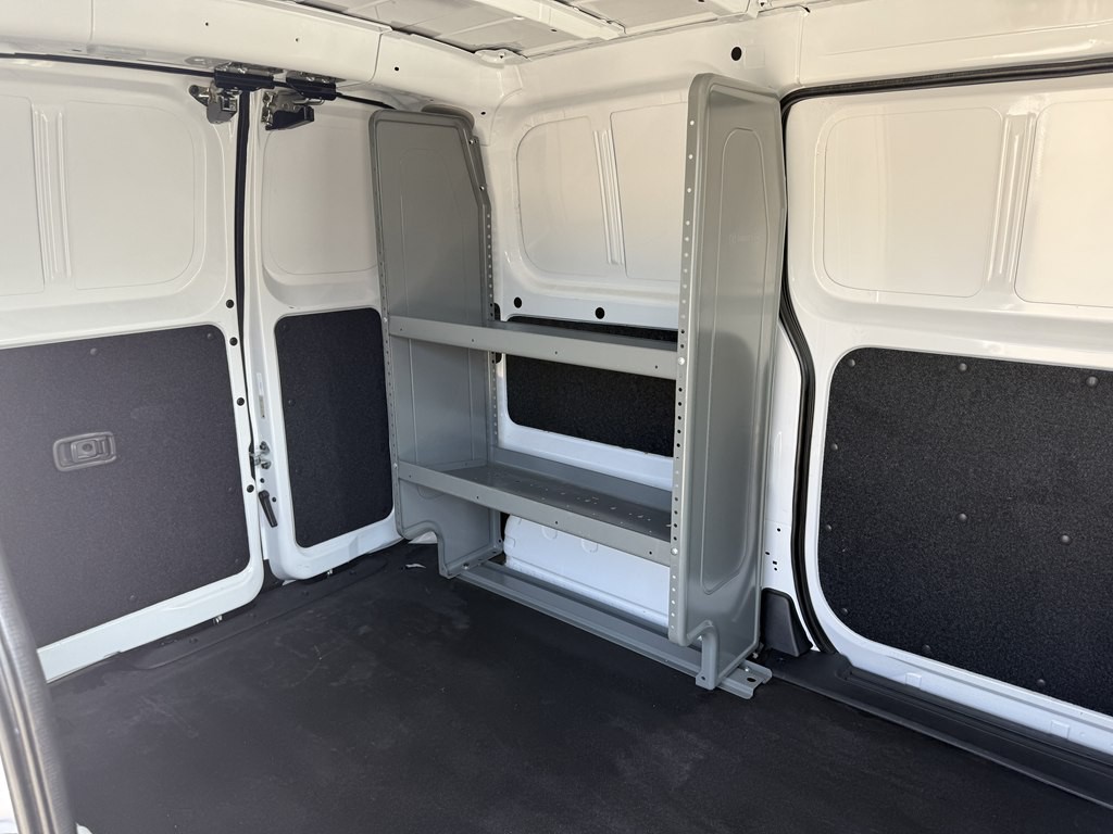 2015 Chevrolet Express Image 23