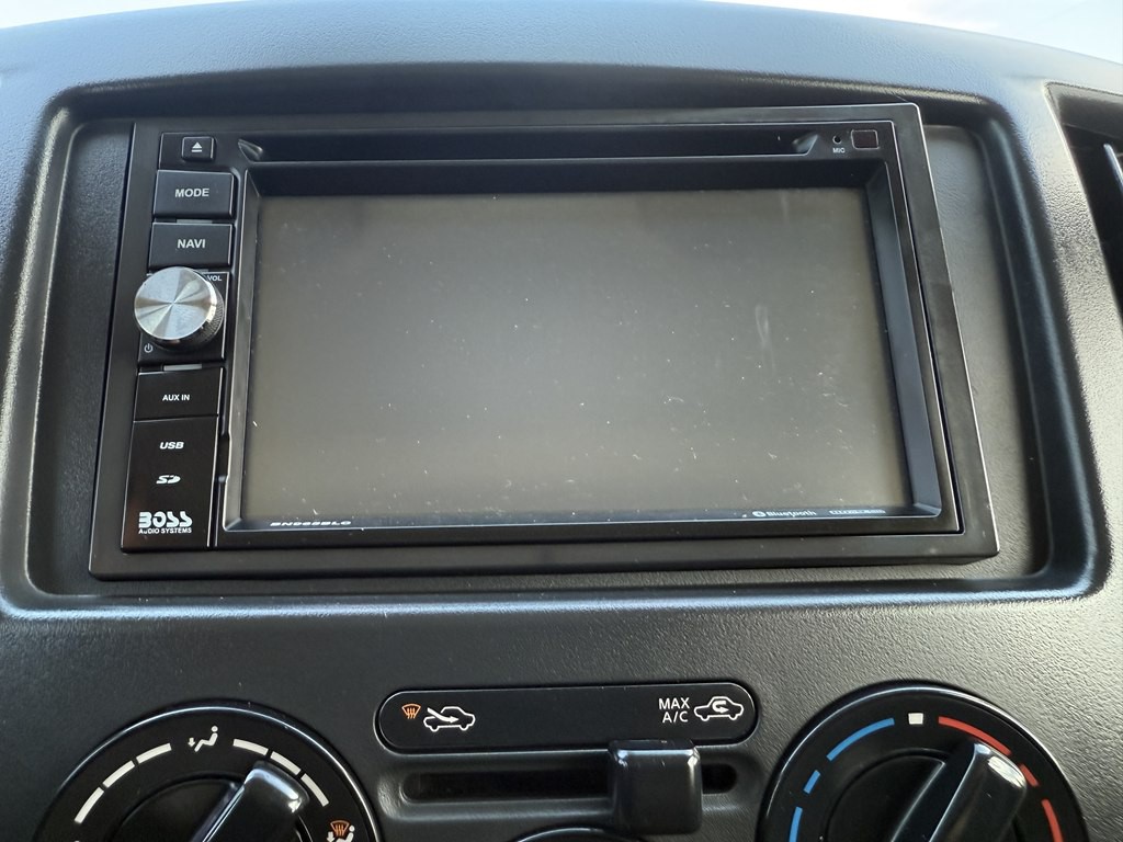 2015 Chevrolet Express Image 31