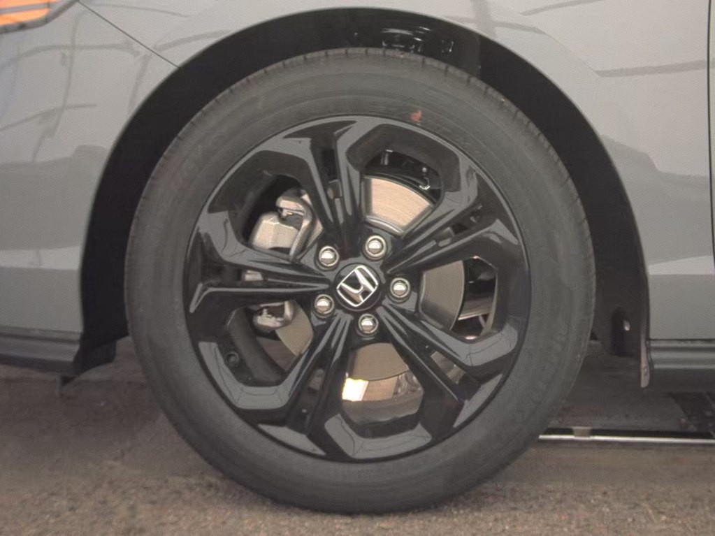 2025 Honda Accord Image 12