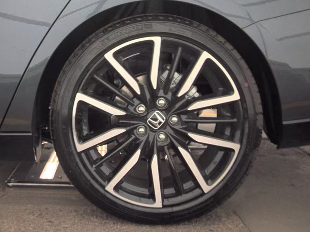 2025 Honda Accord Image 12