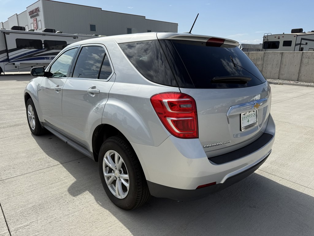 2017 Chevrolet Equinox Image 5