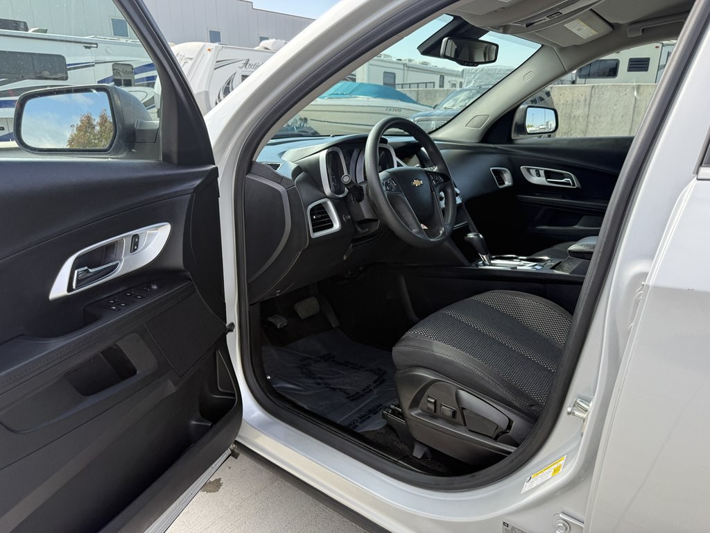 2017 Chevrolet Equinox Image 16