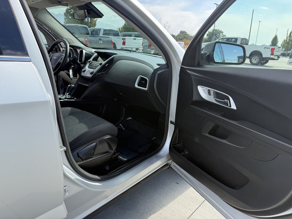 2017 Chevrolet Equinox Image 23