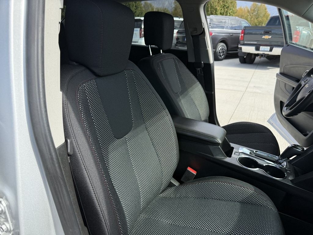 2017 Chevrolet Equinox Image 25