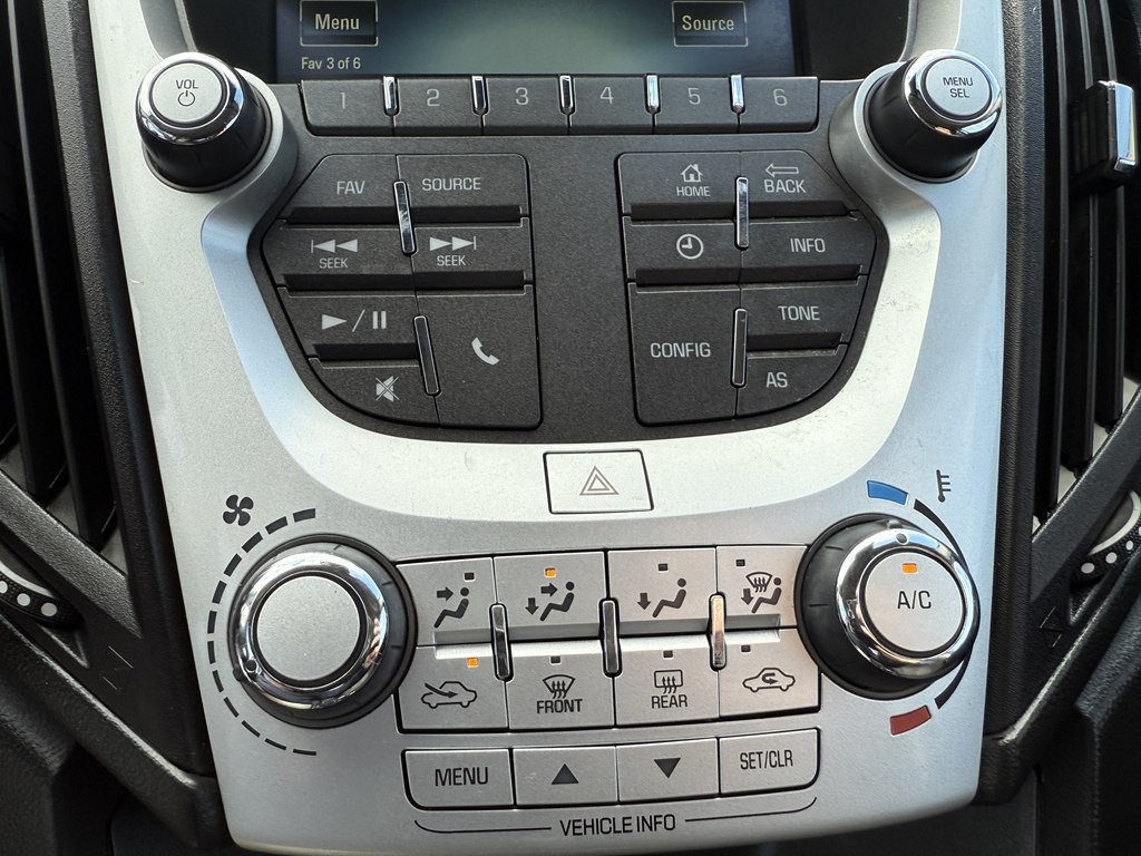 2017 Chevrolet Equinox Image 38