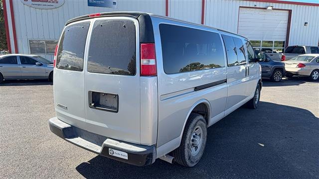 2017 Chevrolet Express Image 2